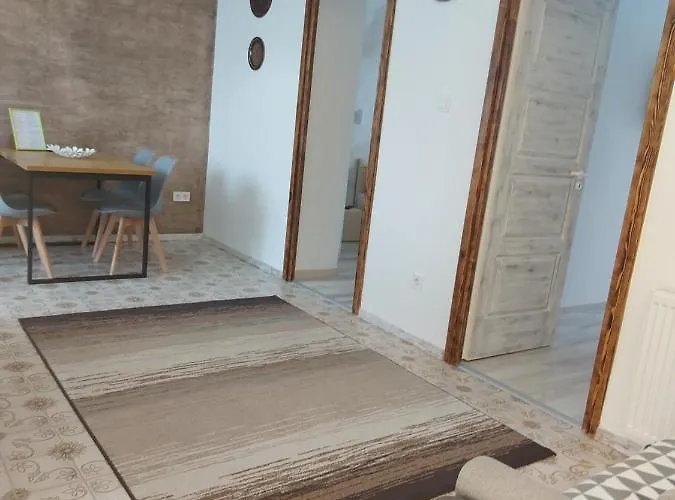 Central Lux Apartments